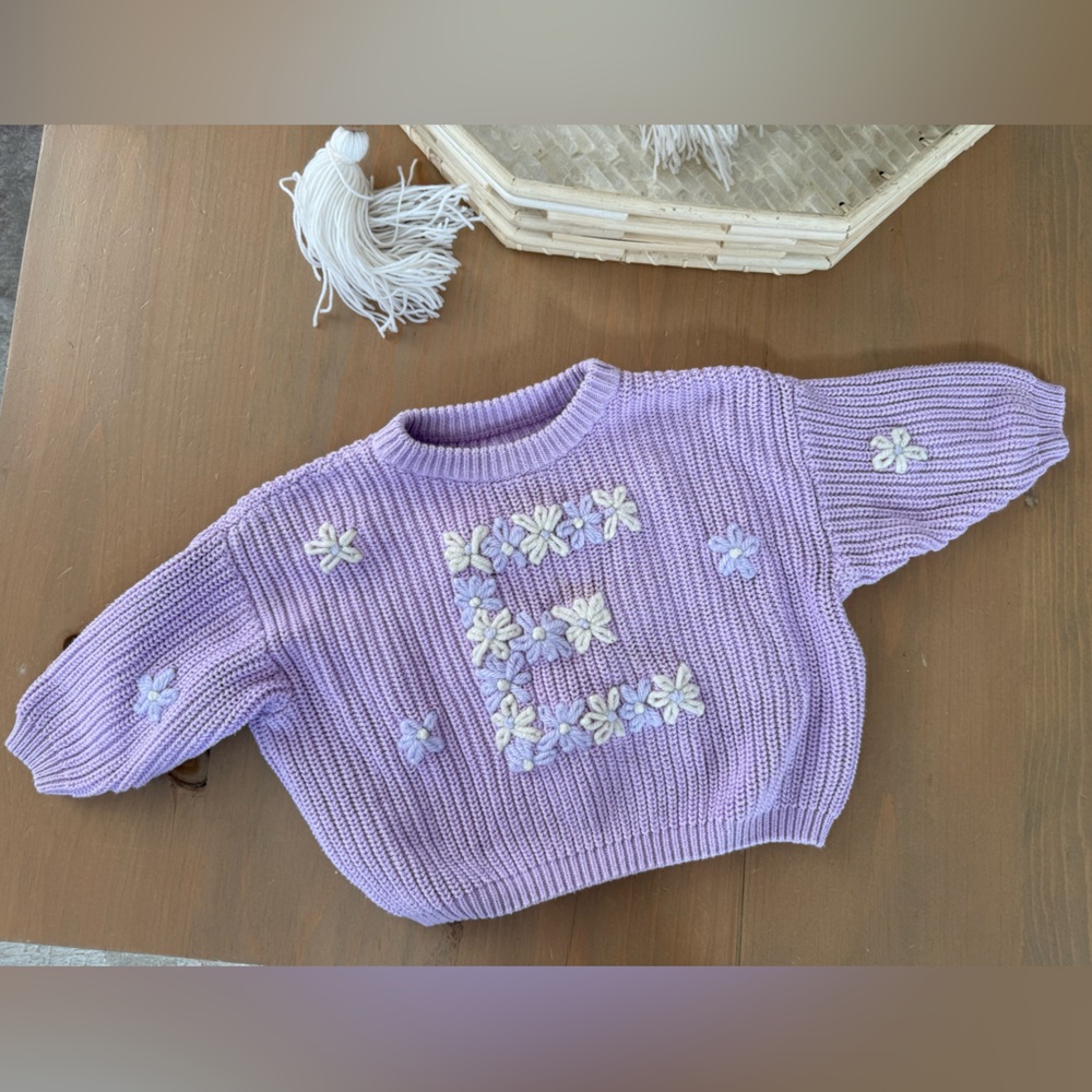 Baby sweater - knit hand made - Letter “E”